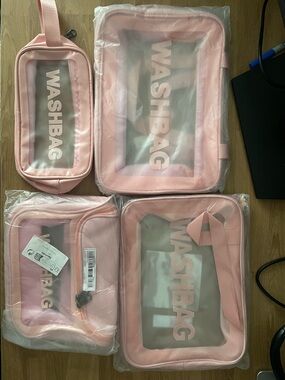 SHEIN Pink Clear Window Washbag Set